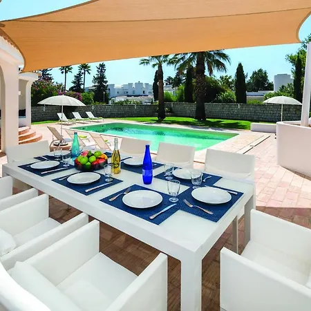 Super 4 Bedroom At Clube Atlantico With Heated Private Pool Air Conditioning And Wifi * 카르보에이루