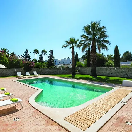 Super 4 Bedroom At Clube Atlantico With Heated Private Pool Air Conditioning And Wifi *