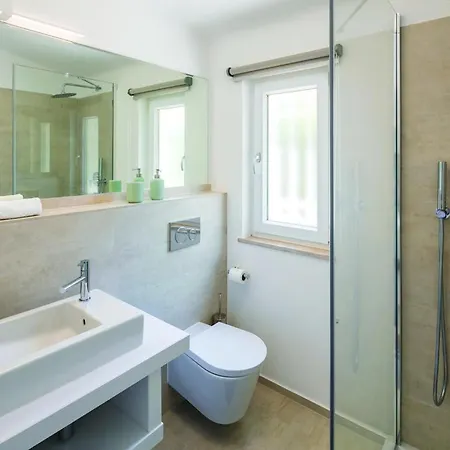 Villa Super 4 Bedroom At Clube Atlantico With Heated Private Pool Air Conditioning And Wifi